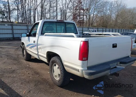 1997 Chevrolet K1500 Fleetside z USA, uszkodzony, nr VIN 1GBEK14R8VZ238846